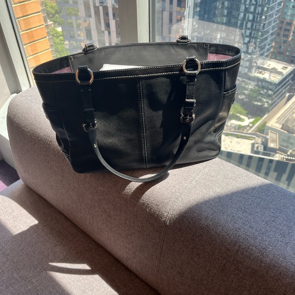 COACH - EUC - Black Leather East West Gallery Pleated Tote - F13759